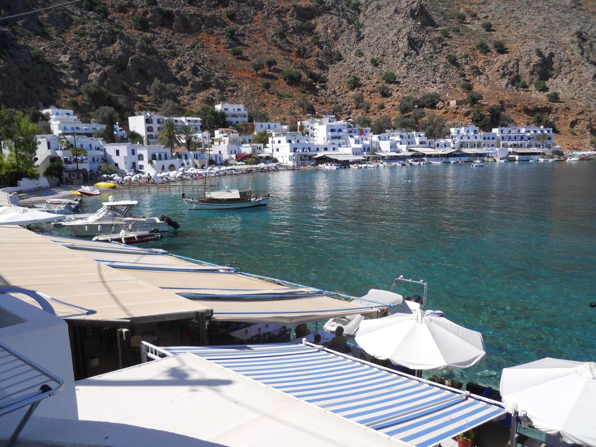 Daskalogiannis Hotel Loutro Bagian luar foto