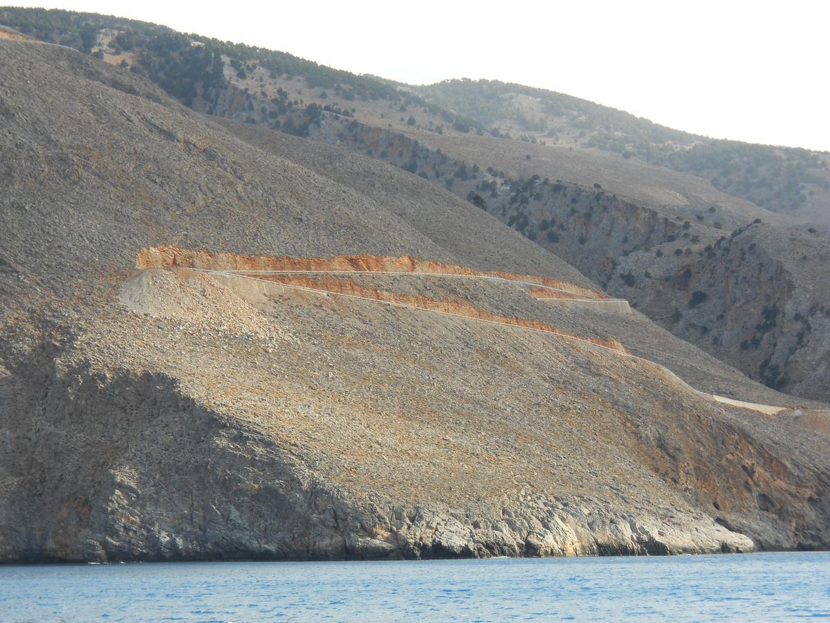 Daskalogiannis Hotel Loutro Bagian luar foto