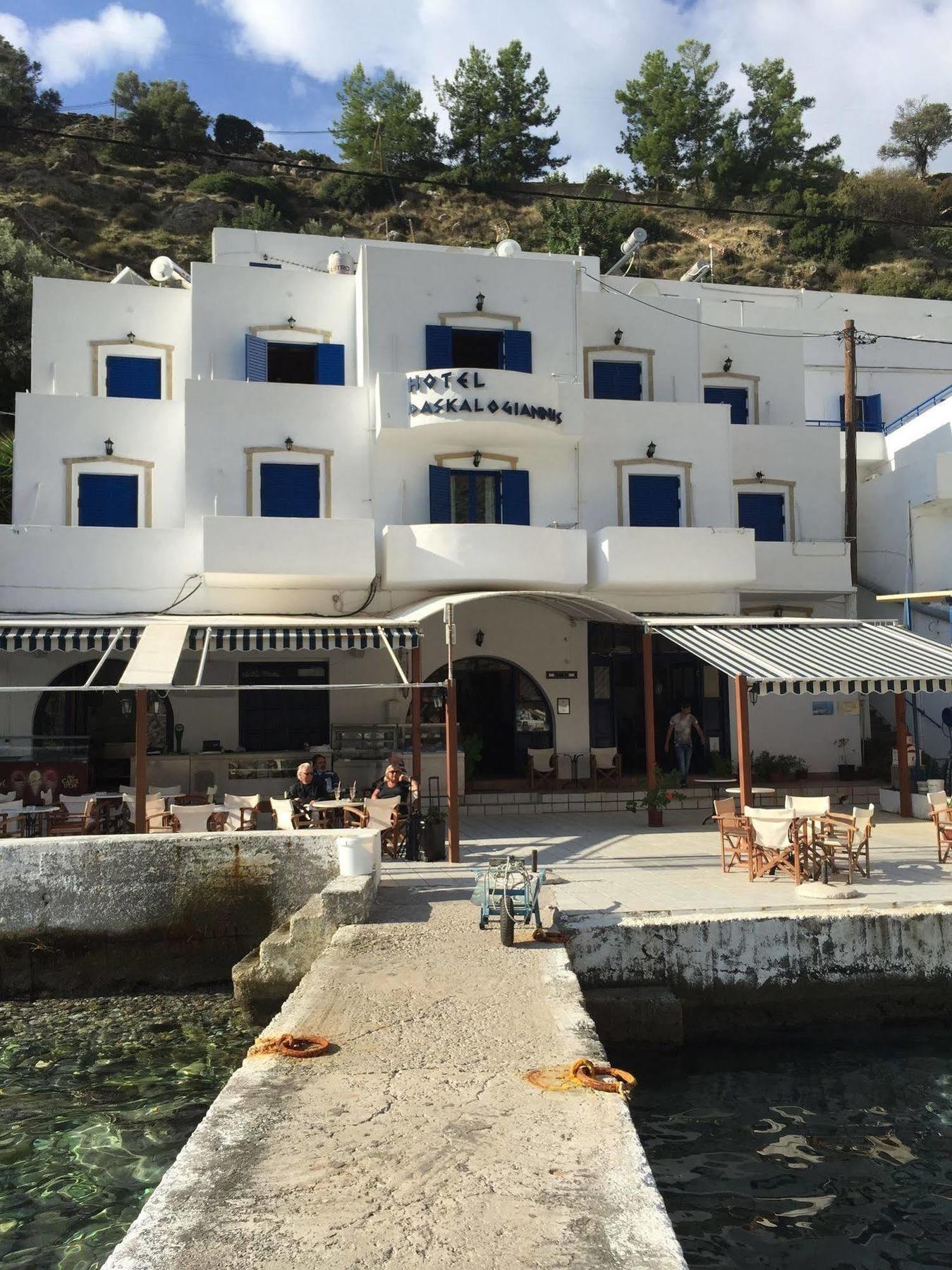 Daskalogiannis Hotel Loutro Bagian luar foto