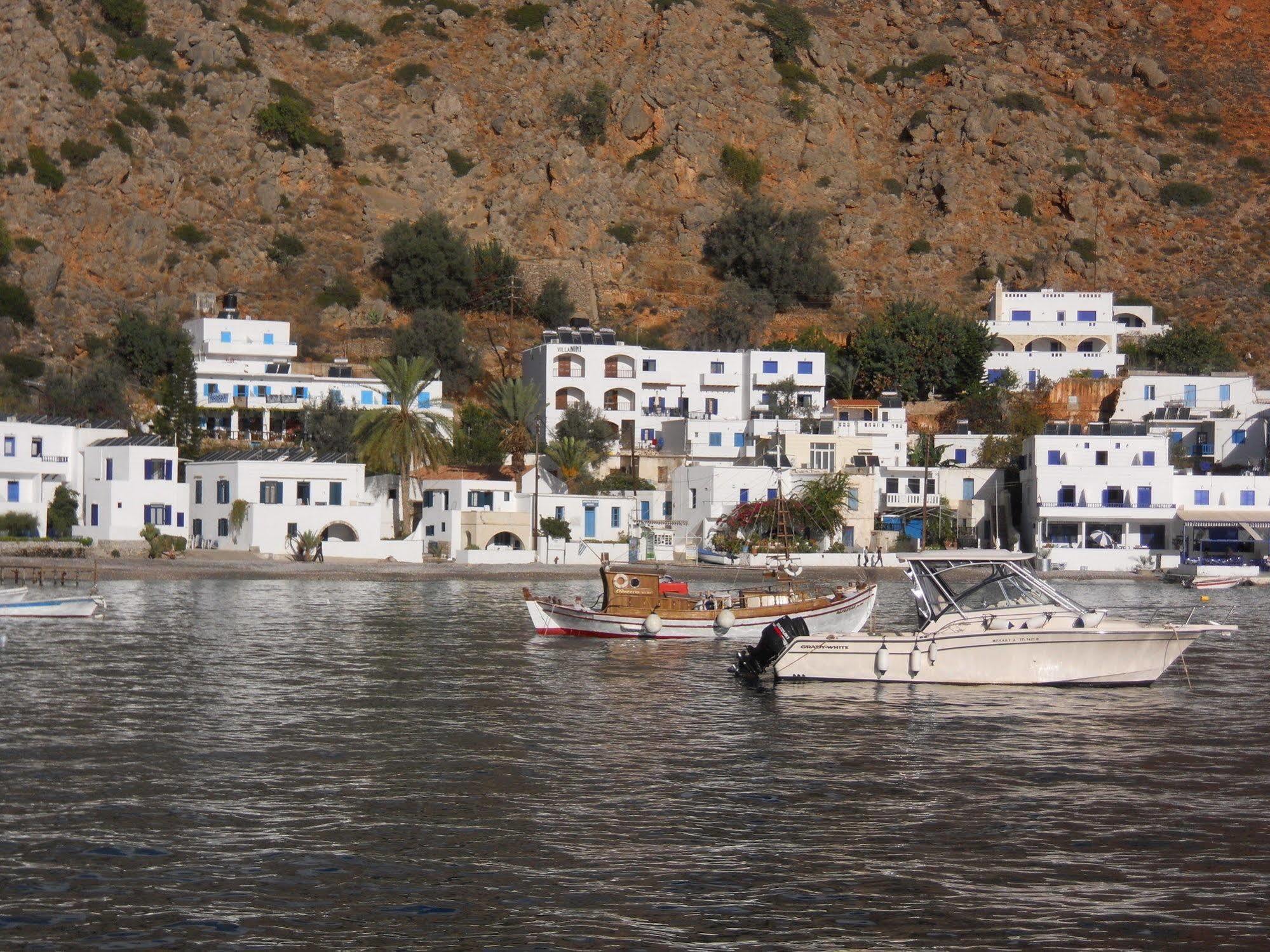Daskalogiannis Hotel Loutro Bagian luar foto