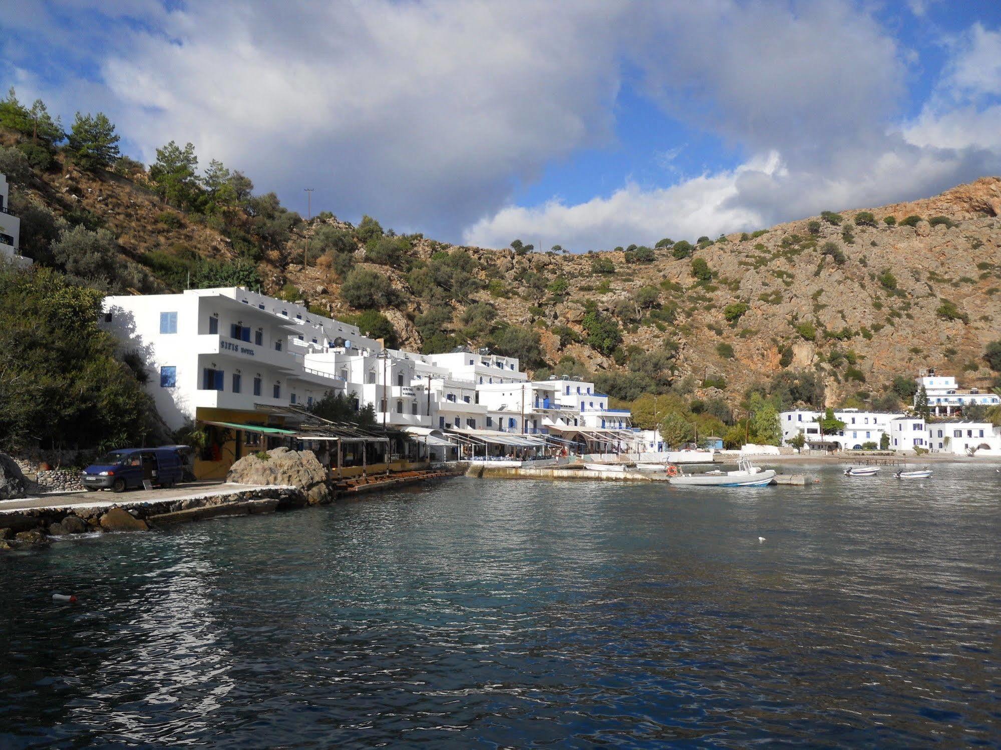 Daskalogiannis Hotel Loutro Bagian luar foto