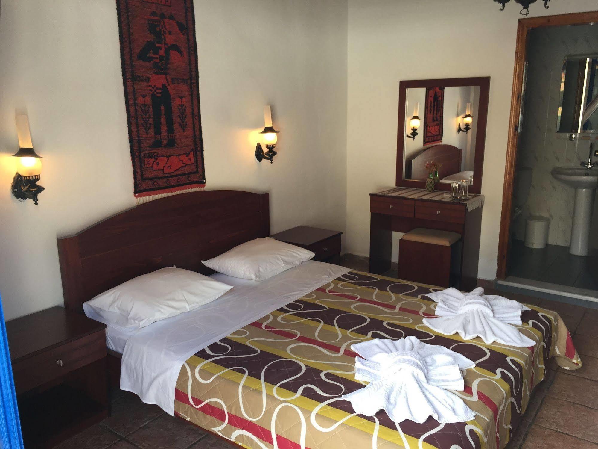 Daskalogiannis Hotel Loutro Bagian luar foto