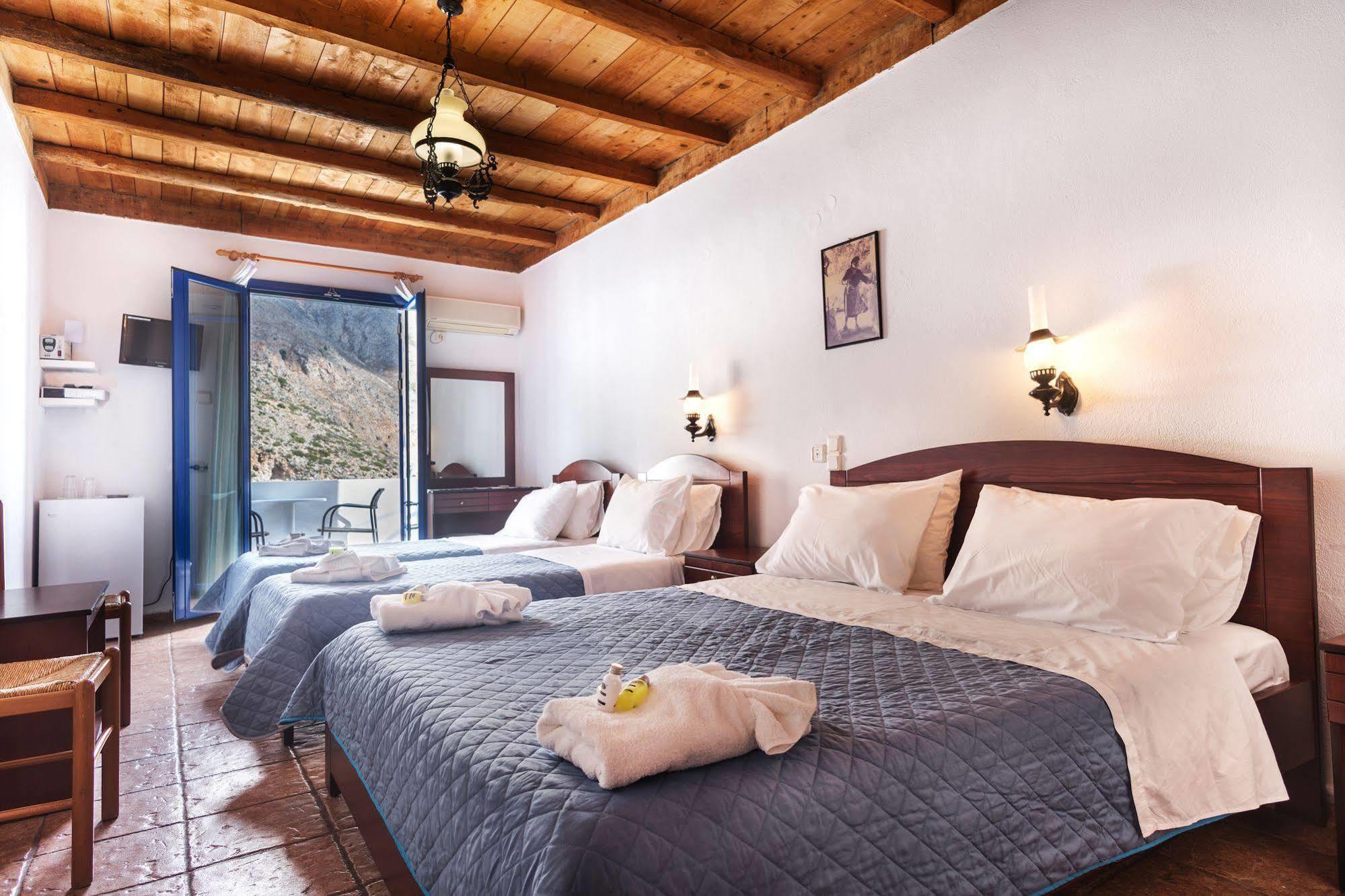 Daskalogiannis Hotel Loutro Bagian luar foto