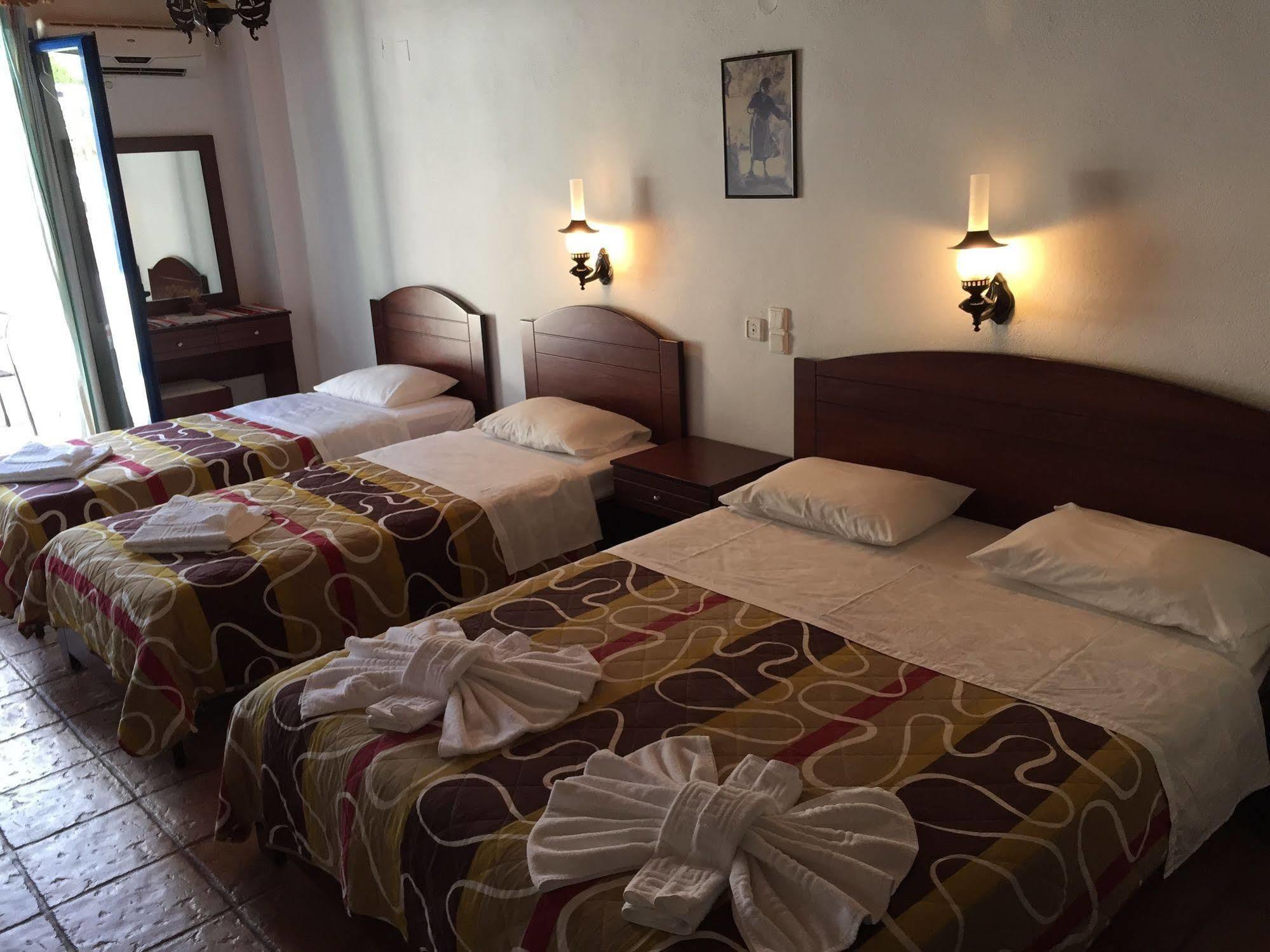 Daskalogiannis Hotel Loutro Bagian luar foto
