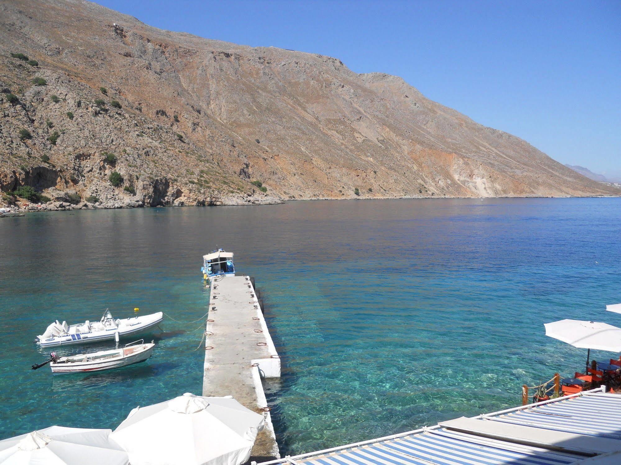 Daskalogiannis Hotel Loutro Bagian luar foto