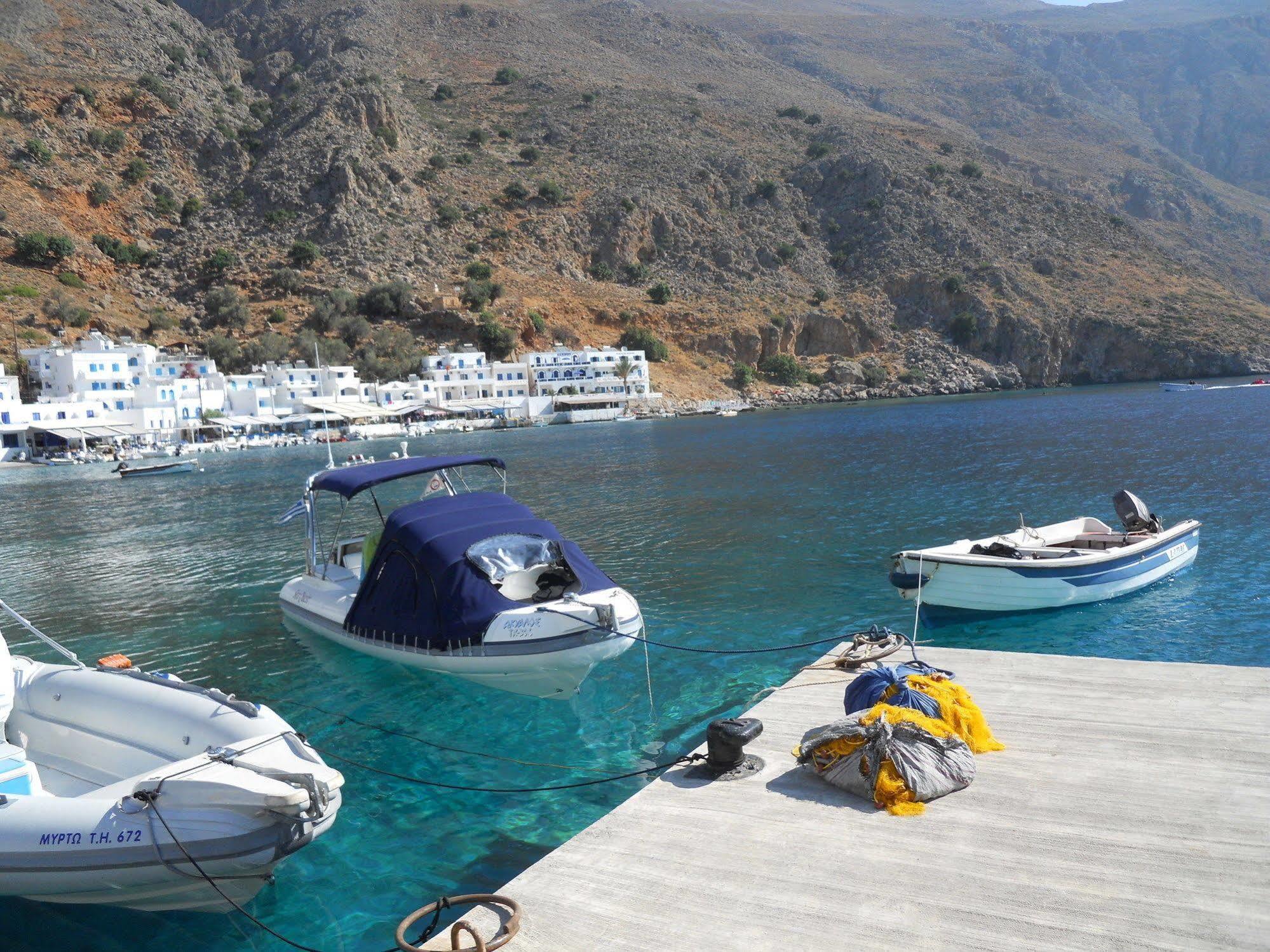 Daskalogiannis Hotel Loutro Bagian luar foto