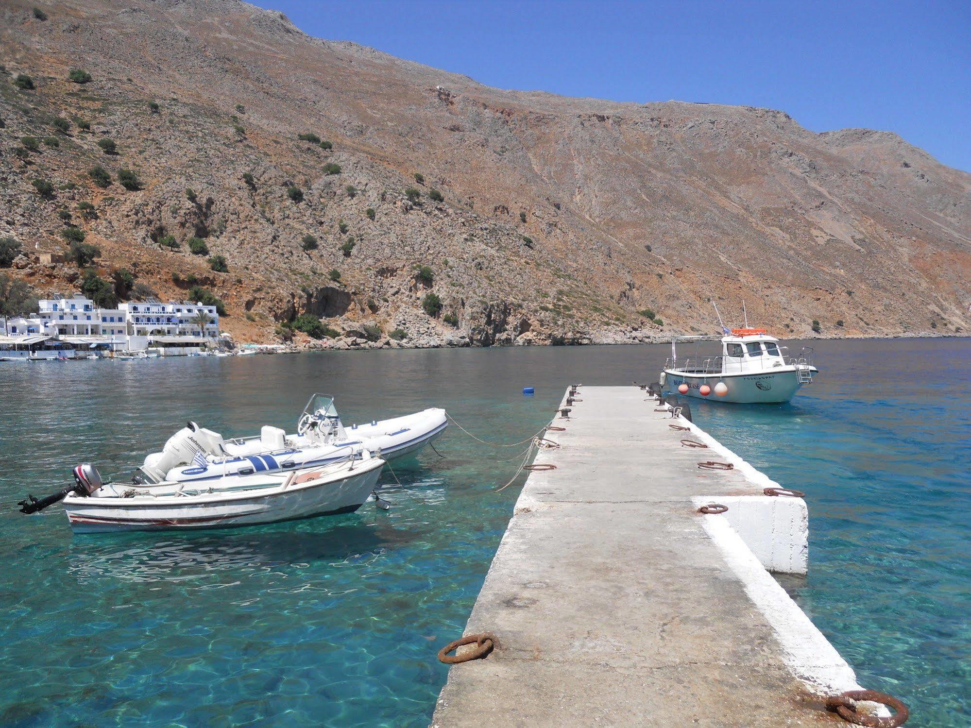 Daskalogiannis Hotel Loutro Bagian luar foto